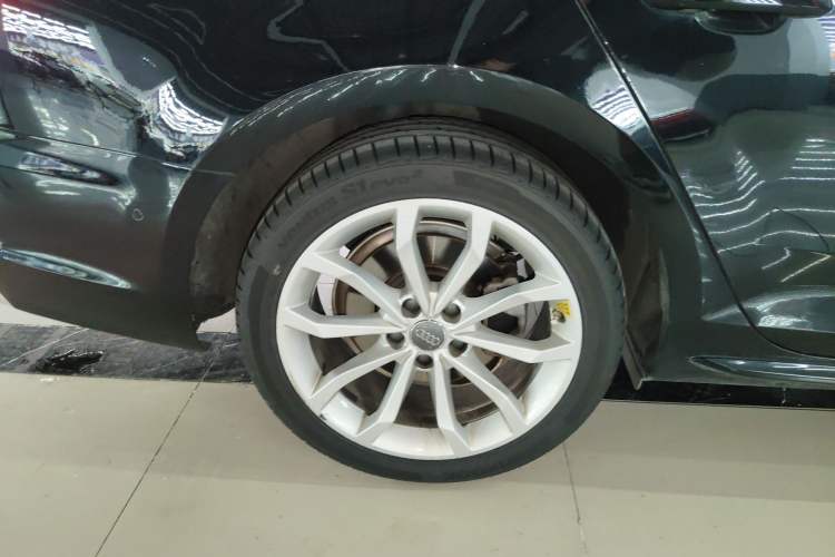 Used Audi A4L 2019 40 TFSI Fashion Edition China VI Emission Standard
