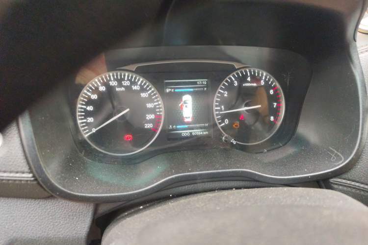 Used SWM X7 2016 1.5T Manual Luxury Edition 7 Seats Instrument Cluster