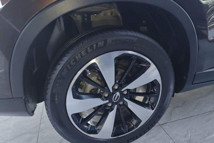 Used GAC Trumpchi GS4 2018 235T Automatic Two-Wheel Drive Luxury Smart Connectivity Version Right Rear Wheel Hub