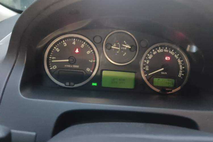 Used Land Rover Freelander 2 2011 3.2L i6 HSE Gasoline Edition Instrument Cluster