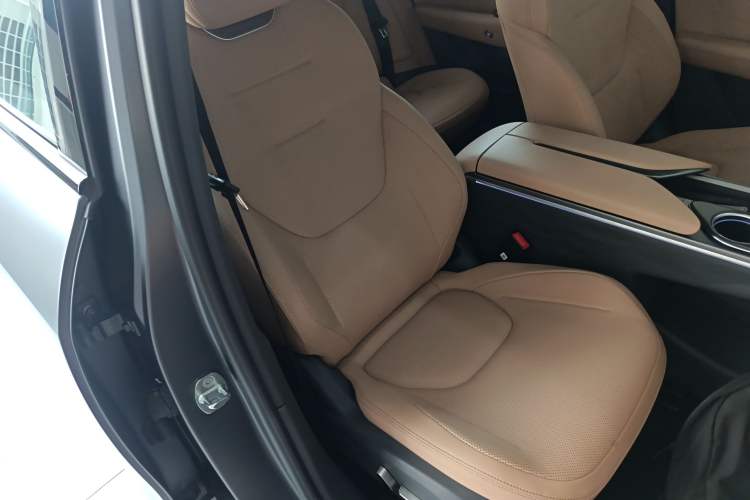 Used ARCFOX Alpha T5 2025 520 MAX