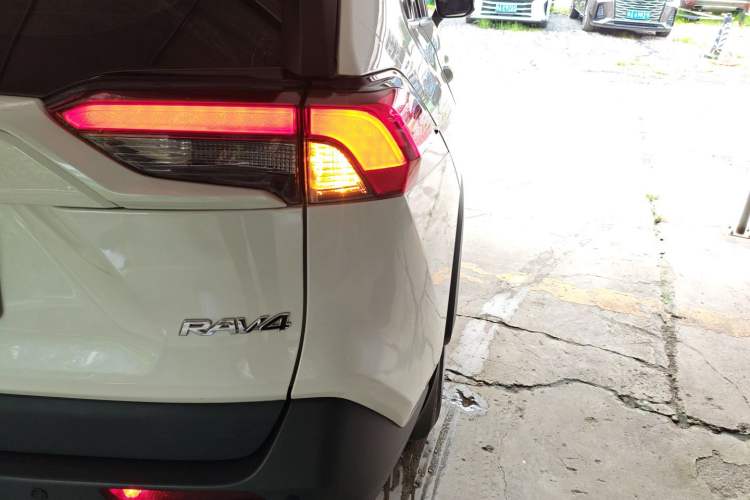 Used Toyota RAV4 2020 2.0L CVT Two-Wheel Drive Urban Edition