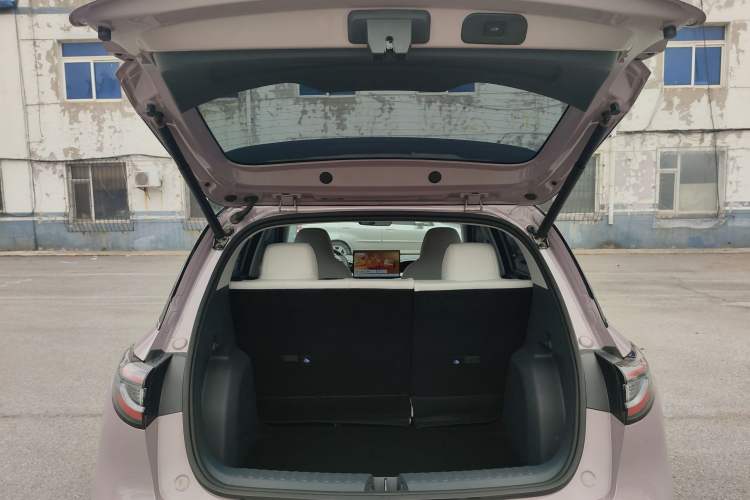 Used Geely Galaxy Geome 2025 310km Dream Edition Trunk