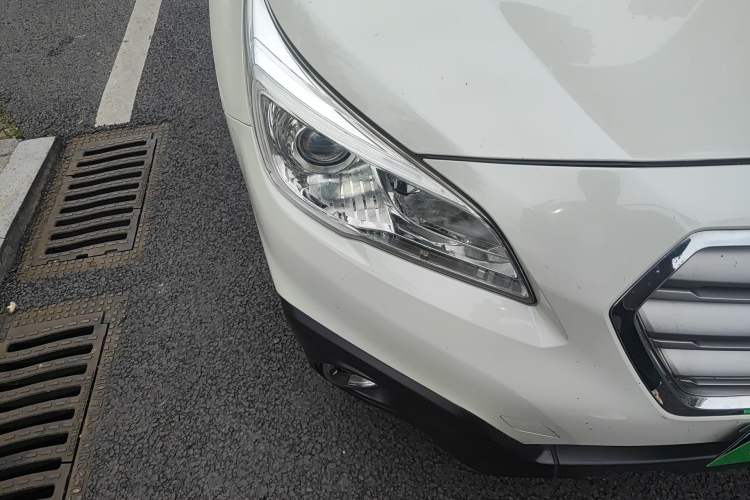 Used Subaru Outback 2015 2.5i Classic Edition Right Front Headlight