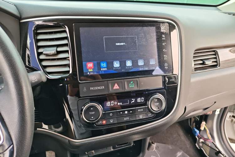 Used Mitsubishi Outlander 2018 2.0L Two-Wheel Drive Glory Edition 5 Seats Audio And AC Panel