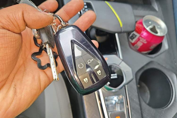 Used CHANGAN UNI-V iDD 2023 ZhiDian iDD 1.5T 113km ZhiKu Model