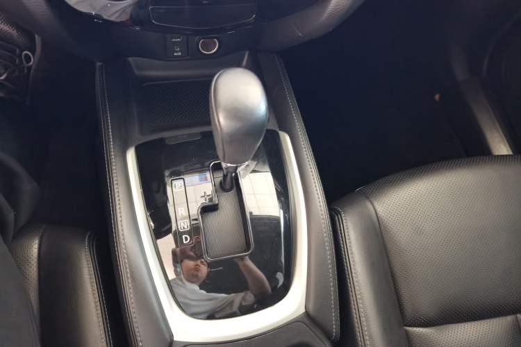 Used Nissan X-Trail 2015 2.5L CVT Leading MAX Edition 4WD