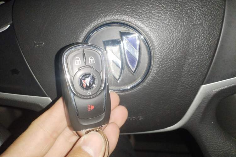 Used Buick GL8 2021 Land Cruiser Executive Class 652T Comfort Model