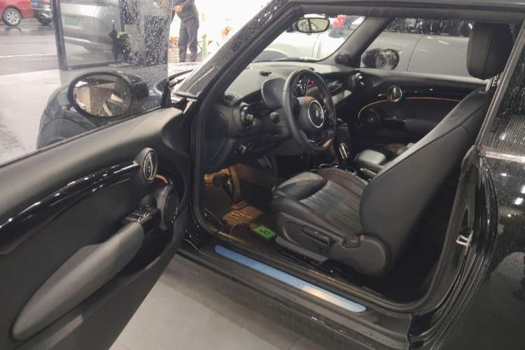 Used MINI 2023 Second Facelift 2.0T COOPER S CABRIO Artist
