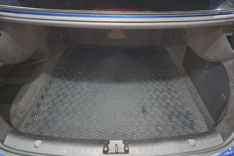 Used BYD Han 2022 DM-i 121KM Prestige Model
