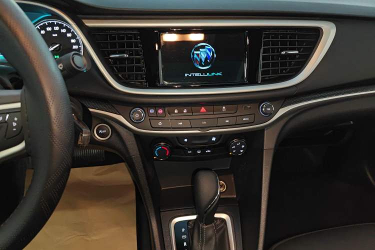 Used Buick GT 2021 Revised Version Flagship 1.5L Automatic Elite Edition Audio And AC Panel