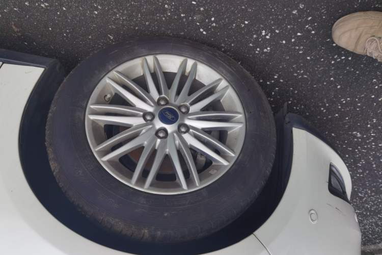 Used Ford Focus 2015 Sedan EcoBoost 180 Automatic Flagship Model
