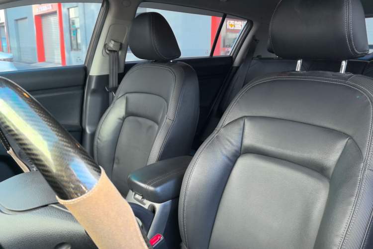 Used Kia Sportage R 2015 2.0L Manual Two-Wheel Drive GLS Trim