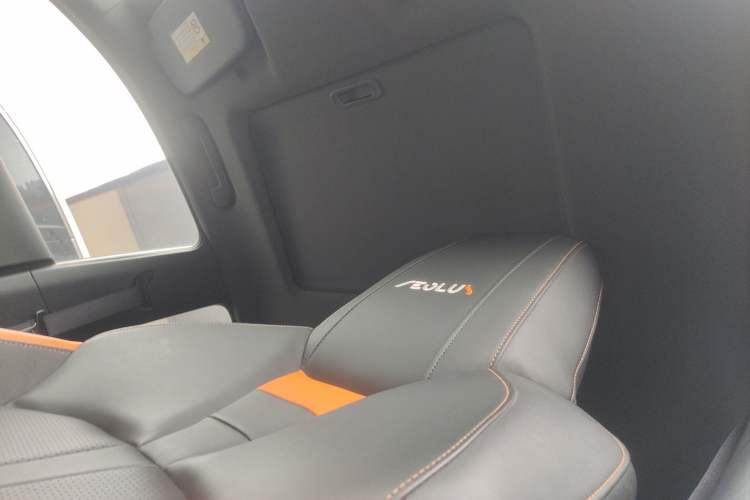 Used Dongfeng Aeolus Yixuan 2023 Mach Edition 1.5T Automatic Champion Version Headliner