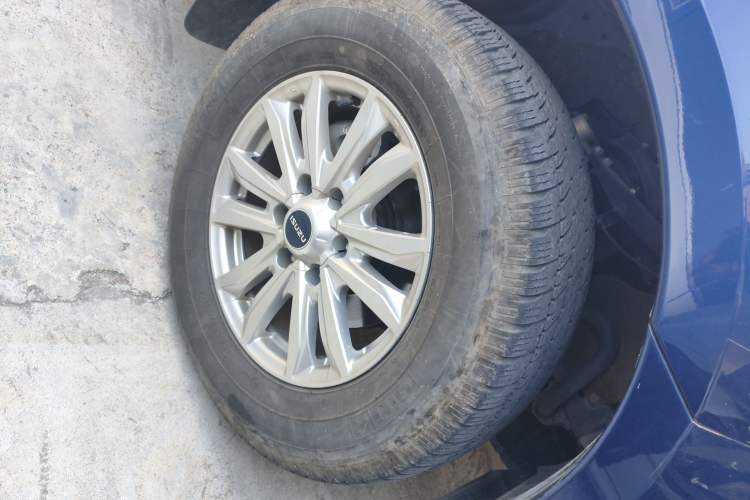 Used Isuzu D-MAX 2023 2.5T Manual 4x4 Diesel Flagship Long Wheelbase