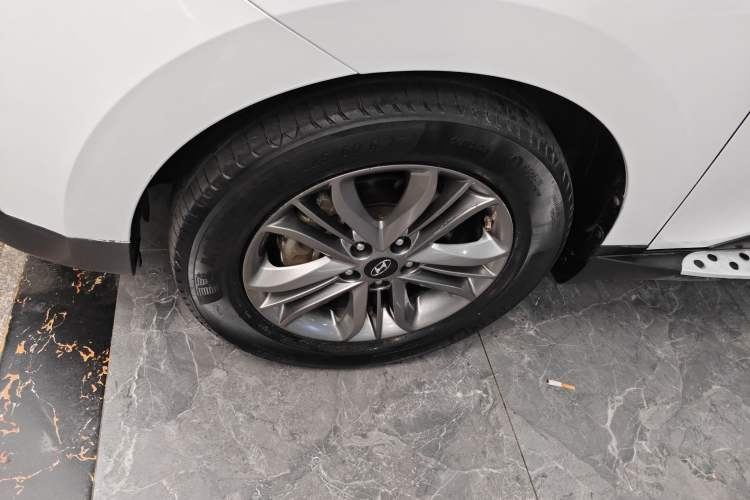 Used Hyundai ix35 2015 2.0L Automatic 2WD Smart Version China V Standard
