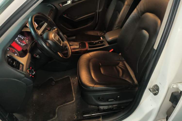 Used Audi A4L 2011 2.0 TFSI Comfort Model