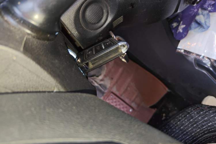 Used CHANGAN OSHAN X70A 2019 1.5L Manual Comfort Model China VI Standard Vehicle Key