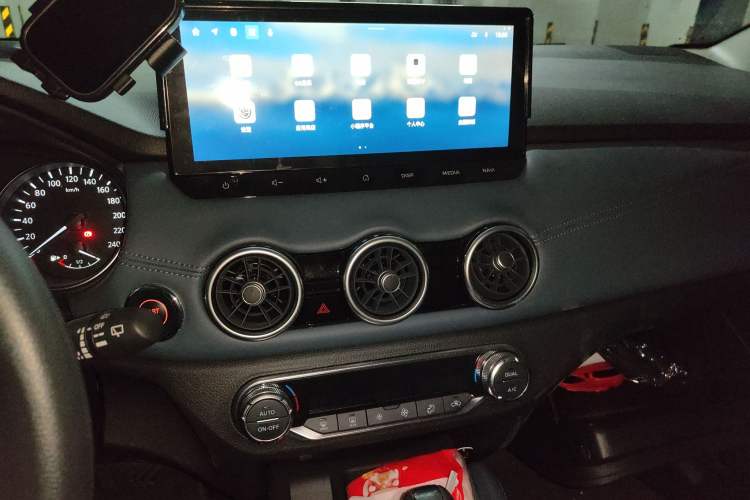 Used Nissan Qashqai 2025 Facelifted Honor 2.0L CVT XV Genuine Edition Audio And AC Panel