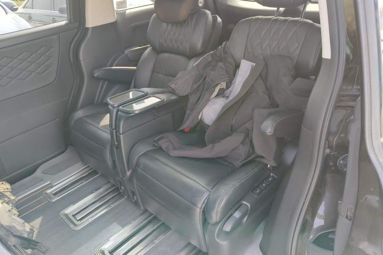 Used Honda Elysion 2019 2.0L Hybrid Luxury Edition