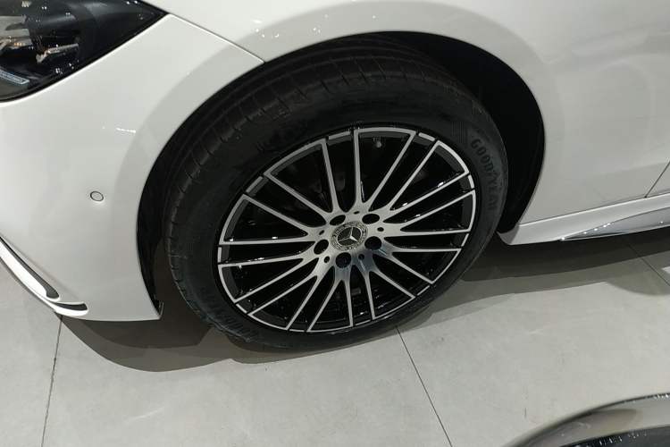 Used Mercedes-Benz C-Class 2025 Facelift C 260 L Sport Edition
