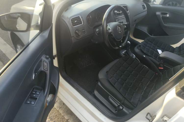 Used Volkswagen Polo 2016 1.6L Automatic Comfort Model Driver Seat