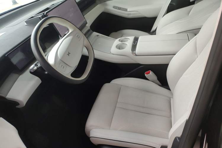 Used XPeng X9 2024 702 Ultra-Long Range Max Left Front Seat