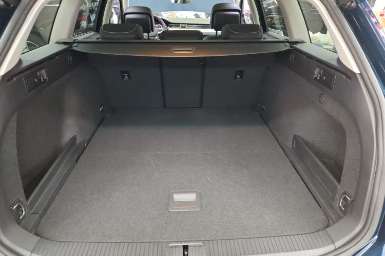 Used Volkswagen Variant 2021 2.0T Comfort Edition Trunk