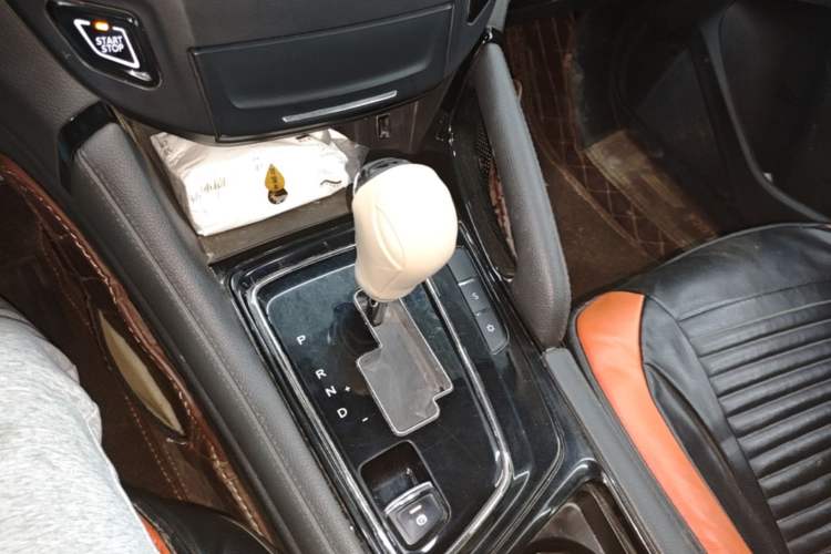 Used Dongfeng Aeolus AX7 2018 Classic 1.6T Automatic Luxury Model
