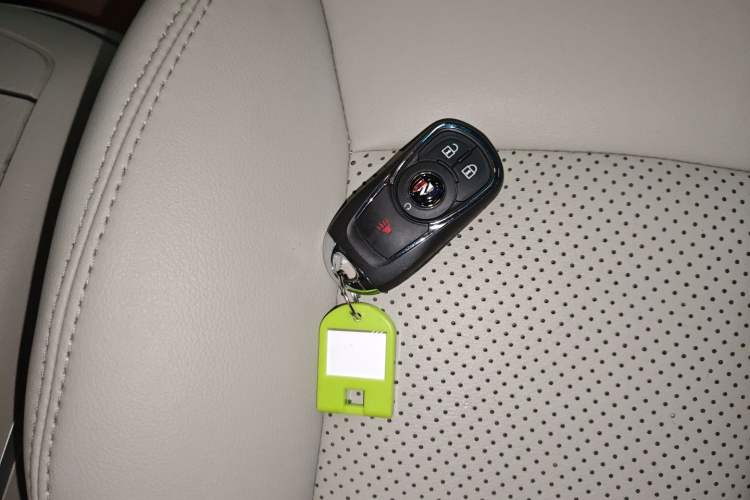 Used Buick GL8 2023 Land Executive Class Comfort Model Interior 1