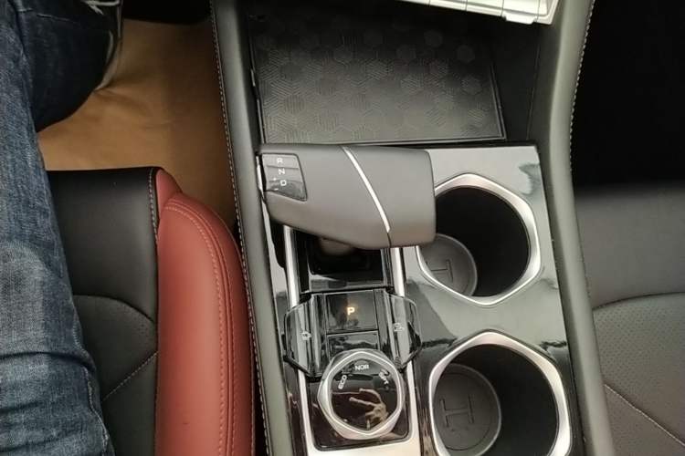 Used CHANGAN Eado 2023 Changan Edition PLUS Blue Whale NE 1.4T GDI DCT Prestige Version
