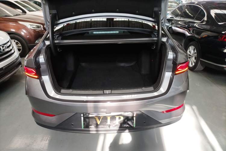 Used BYD Qin PLUS 2025 EV Smart Drive Edition 420KM Leading Model
