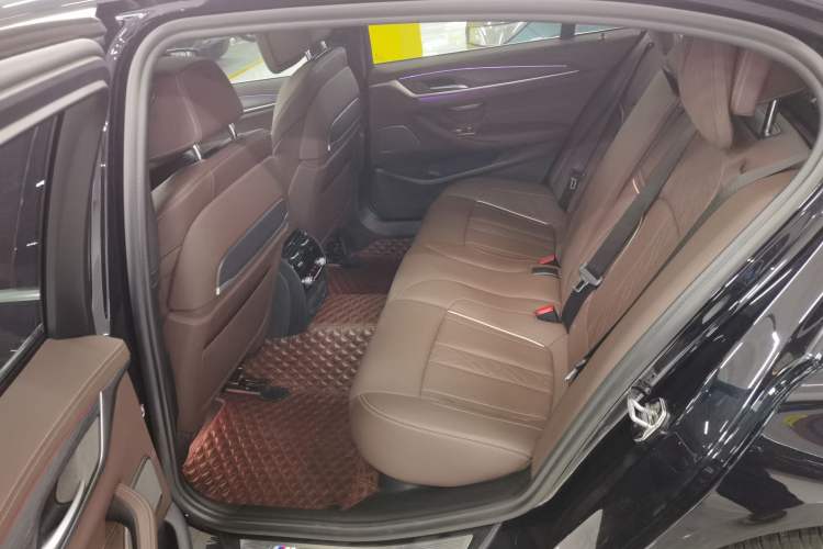 Used BMW 5 Series 2021 530Li Luxury Edition M Sport Package