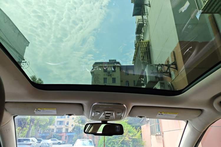 Used BYD Tang New Energy 2015 2.0T Four-Wheel-Drive Flagship Model Headliner