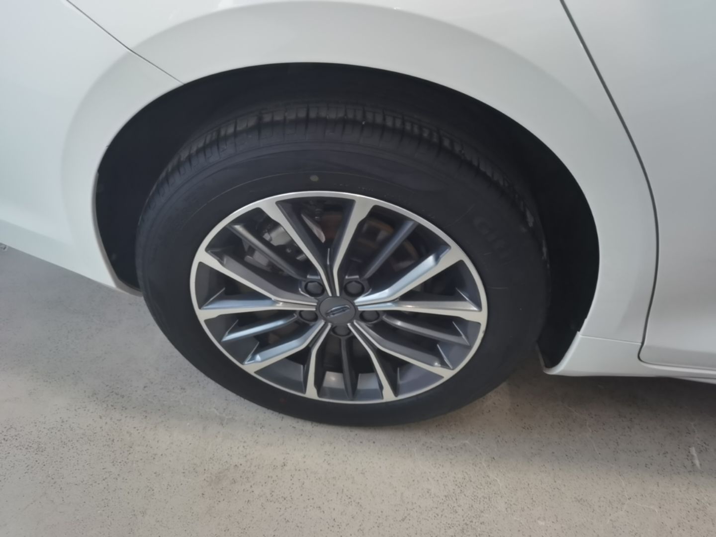 Geely Auto Preface 2021 2.0TD Luxury Version - Luxury — снимка 11