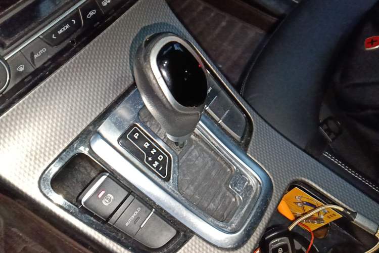 Used Geely Auto Emgrand GS 2016 Sport Edition 1.8L Automatic LingShang Model Gear Lever