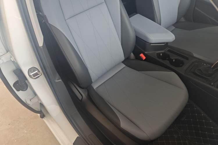 Used Volkswagen Lavida 2024 1.5L Automatic 5 Million Edition Right Front Seat