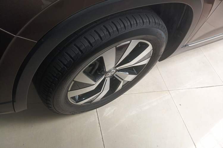 Used Volkswagen Tayron 2019 330TSI Two-Wheel Drive Luxury Model China VI Standard
