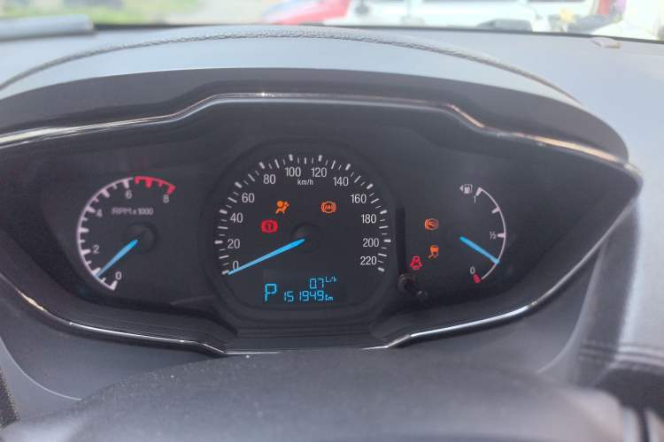 Used Ford Escort 2015 1.5L Automatic Fashion Model
