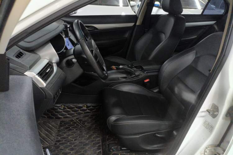 Used Geely Auto Emgrand 2018 1.5L Manual Upward Connect Edition
