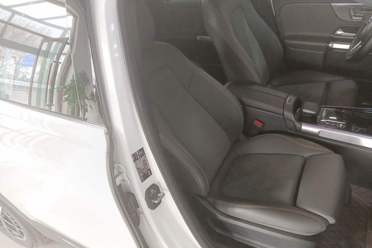 Used Mercedes-Benz EQB 2022 EQB 350 4MATIC Right Front Seat