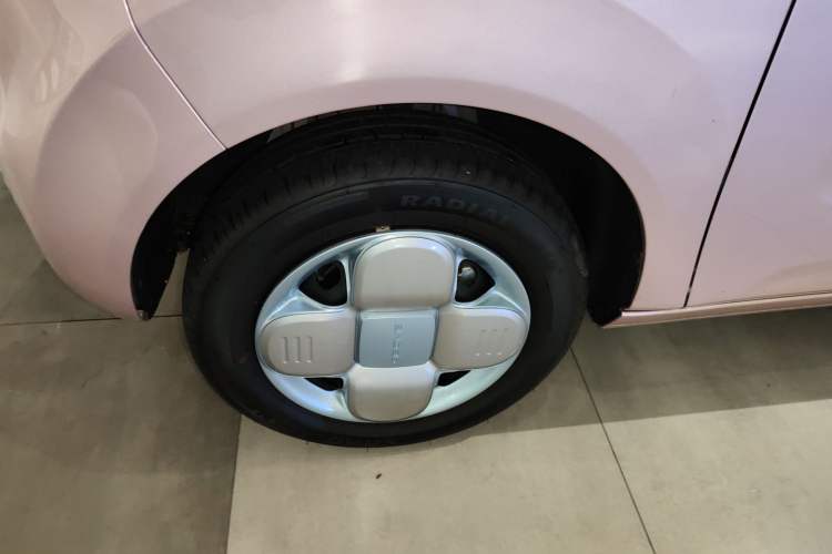 Used Geely Auto Panda 2023 Panda Mini 200km Endurance Bear Left Front Wheel Hub