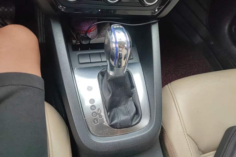 Used Volkswagen Sagitar 2012 1.6L Automatic Comfort Edition