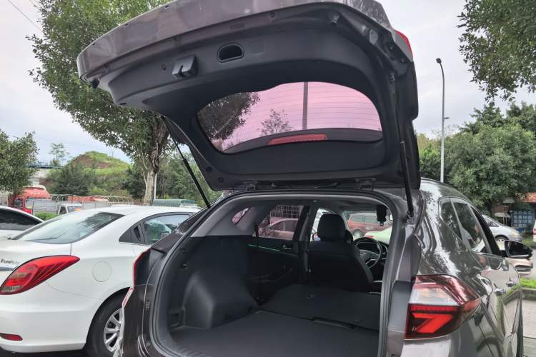 Used Hyundai Tucson 2019 280TGDi Dual-Clutch Two-Wheel Drive Fashion Edition China V Standard Trunk