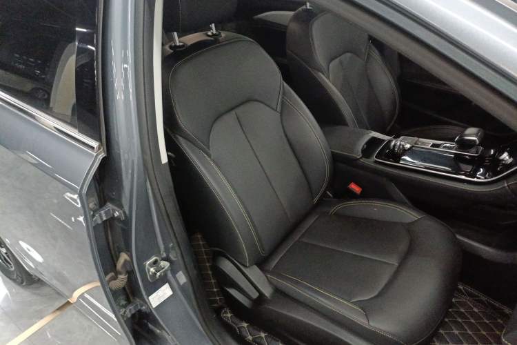 Used Roewe i6 MAX New Energy 2023 EV 420 Skyroof Special Edition
