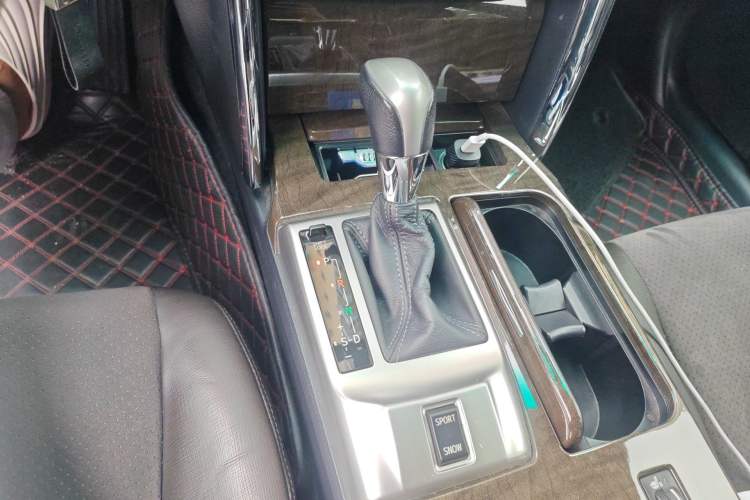 Used Toyota Reiz 2013 2.5V Shangrui Edition Gear Lever