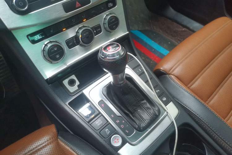 Used Volkswagen FAW-Volkswagen CC 2013 2.0 TSI Ultimate Model
