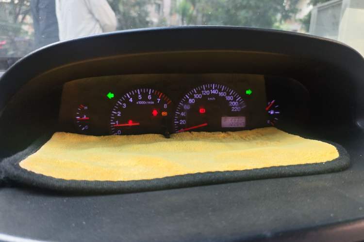 Used Geely Auto Diamond 2010 2nd Generation 1.5L Manual Standard Version Instrument Cluster