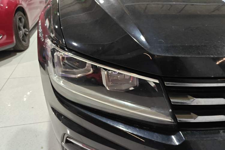 Used Volkswagen Tiguan L 2019 330TSI Automatic Two-Wheel Drive Panoramic Comfort Edition China V Standard