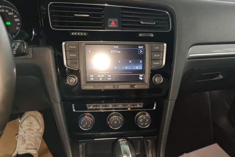 Used Volkswagen Golf 2017 280TSI Automatic R-Line Million-Vehicle Commemorative Edition